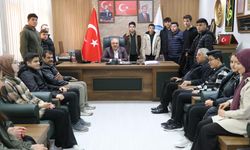 YKS öğrencilerinden Aksoy’a teşekkür ziyareti