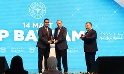 Nevşehir’de görevli sağlık çalışanlarına Tıp Bayramı Ödülü