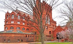 NEVÜ öğretim üyesi Pennsylvania Üniversitesinde