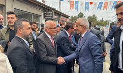 Bakan Uraloğlu Ürgüp'te AK Parti Seçim Ofisini ziyaret etti