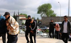 İnternet sitesi üzerinden dolandırıcılık yapan şüphelilerden 7’si tutuklandı