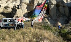 Kapadokya’da balon ters rüzgara kapıldı (video haber)