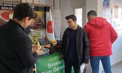 Gülşehir Belediyesinden öğrencilere meyve ikramı