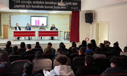 Lise öğrencilerine Çin dili semineri