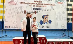 Kızmaz halterde Türkiye ikincisi oldu