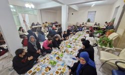 Arife Çiçekleri iftarda buluştu