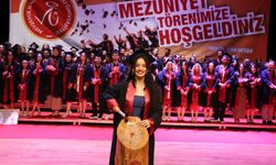 Aktekin mezuniyet törenine katıldı