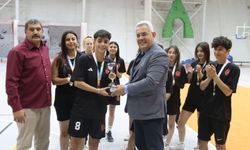 NEVÜ Futsal Kadın Takımı Süper Lig'e yükseldi