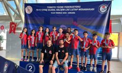 Yüzücüler kulaç kulaç zirveye çıkıyor