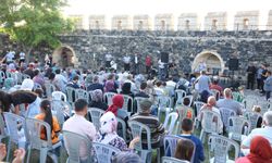 Vatandaşlara aşure ikram edildi
