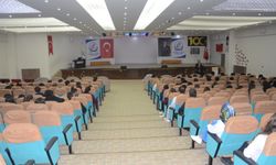 Kardelen'de 9’uncu sınıflara YKS ve verimli ders çalışma teknikleri anlatıldı