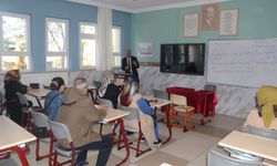 Özel Kardelen Fen ve Anadolu Lisesinde 12. sınıfların veli toplantısı yapıldı