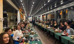 Kardelenli öğretmenler yemekte buluştu