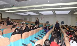 Yazar Zübeyir Tokgöz Kardelenli öğrencilerle buluştu