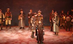 ‘Devlet Ana’ tiyatrosu NEVÜ’de sahnelendi