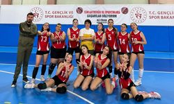 Kardelen voleybol takımı yarı finale yükseldi