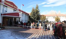 Kardelen Kolejinin 8. sınıf bursluluk sınavı rekor katılımla yapıldı
