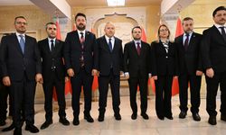 BAKAN GÜRLEK: BİR OLACAĞIZ, İRİ OLACAĞIZ, DİRİ OLACAĞIZ