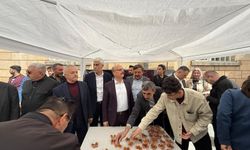 Ülkücüler Alparslan Türkeş anısına lokma ikram etti