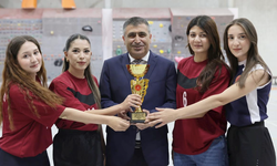 NEVÜ’de Geleneksel 15. Spor Şenlikleri Ödül Töreni Düzenlendi