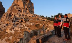 Aslanbay, Eleni Kilisesi ve Uçhisar Kalesi'ni inceledi
