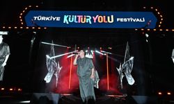 POİZİ, NEVŞEHİR'DE SEVENLERİYLE BULUŞTU