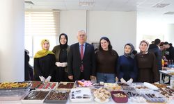İlahiyat Fakültesinden Öğrencilere Destek Kermesi