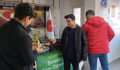 Gülşehir Belediyesinden öğrencilere meyve ikramı