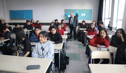 Yazıcı'dan okul ziyareti