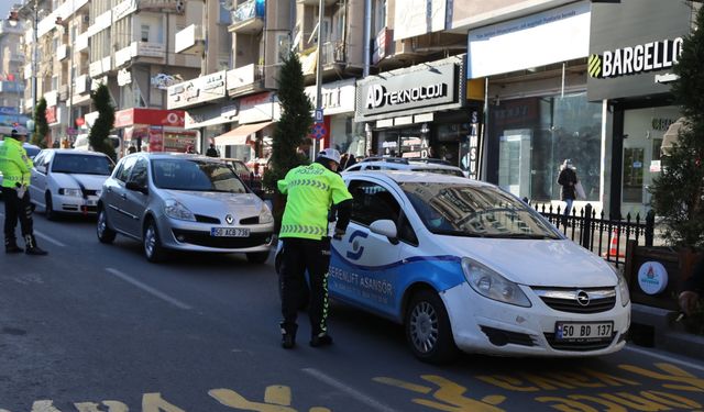 Bir haftada 4 binden fazla sürücü ceza yedi