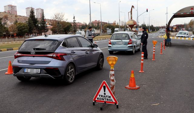 Bir haftada 4 binden fazla sürücüye ceza kesildi