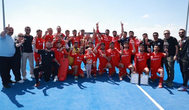 Nevşehir hokeyde Avrupa şampiyonu oldu