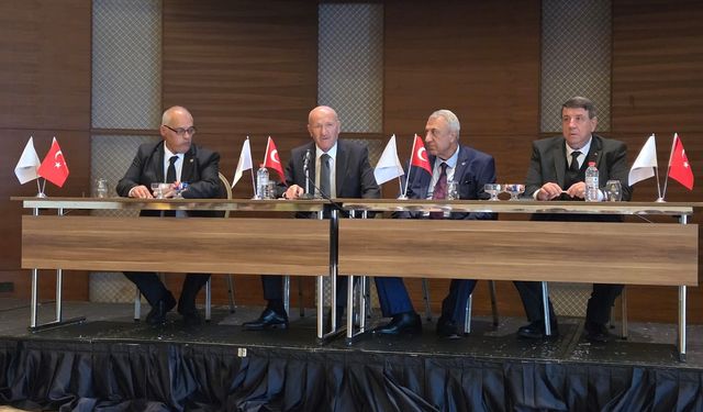 Musa Ertaş İstanbul'da da divan başkanı oldu