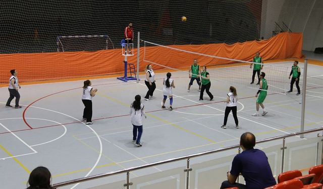 NEVÜ’de ‘14. Spor Şenlikleri’ başladı