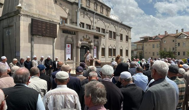 Ürgüp'te hac kafilesi dualarla yolcu edildi