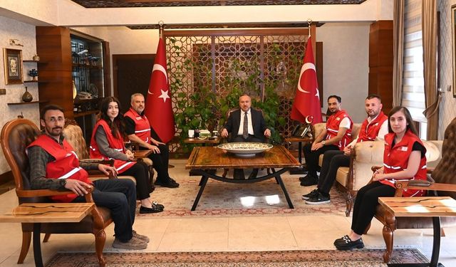 Vali Fidan kurban bağışında bulundu