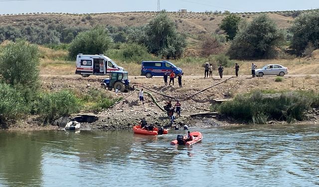 Irmağa düşen kişinin cansız bedenine ulaşıldı