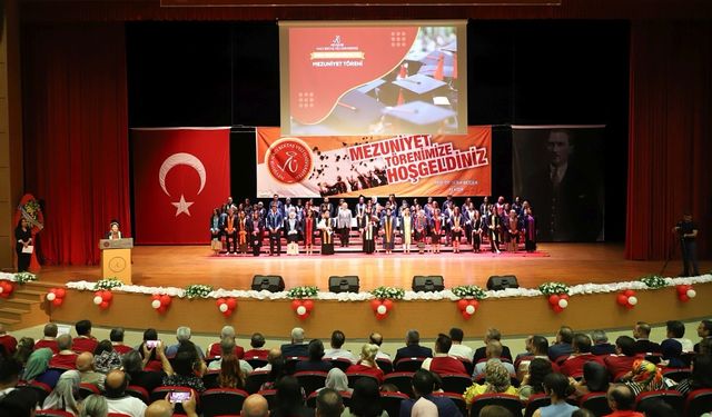 NEVÜ 3 bin 241 öğrenciyi mezun etti