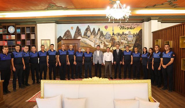 Zabıtalar Başkan Arı'yı ziyaret etti