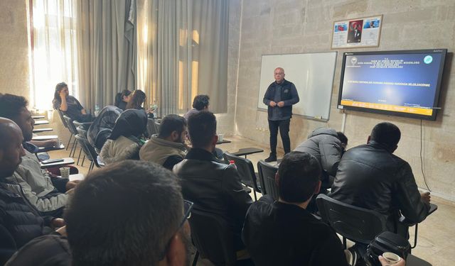 Ev ve süs hayvanı satıcılarına eğitim