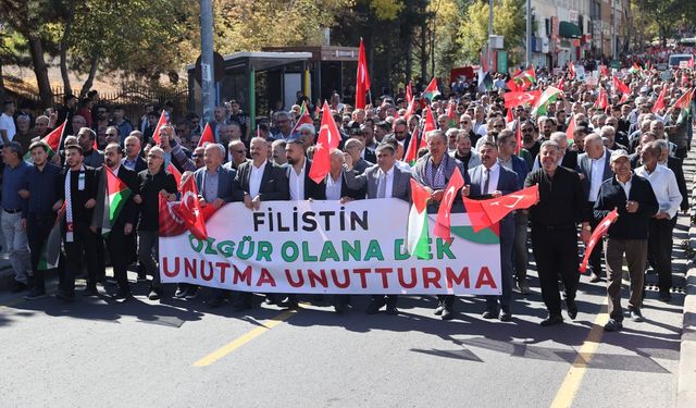 Filistin'e destek yürüyüşü düzenlendi