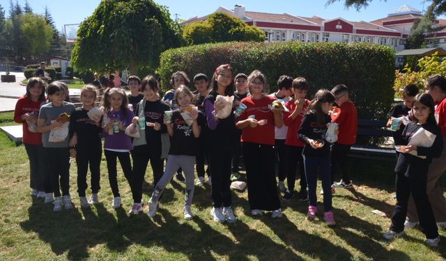 Kardelen Koleji’nde öğrencilere mangal sürprizi