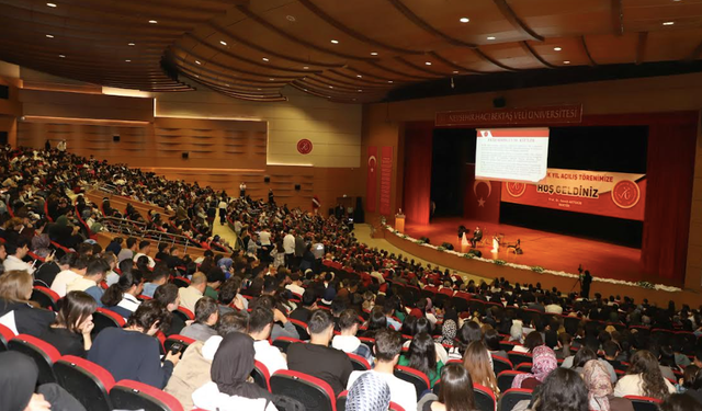 NEVÜ’de 2025-2026 Akademik Yılı açılış töreni yapıldı