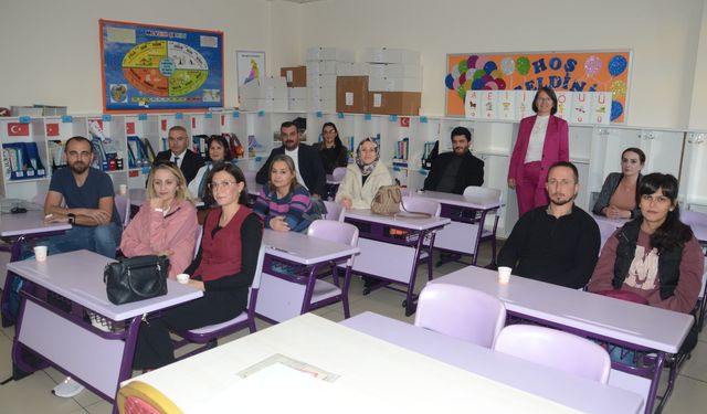 Kardelen İlköğretim Okulunda 1., 2. ve 7. sınıfların veli toplantısı yapıldı