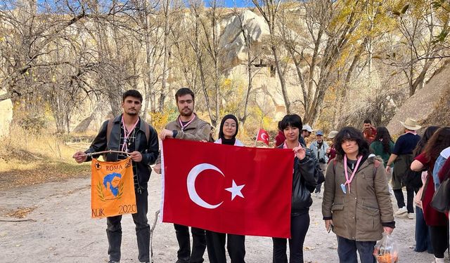 NEVÜ İzci Kulübü’nden Cumhuriyet yürüyüşü