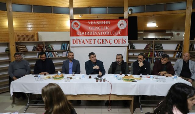 Rektör Aktekin NEVÜ Öğrencileriyle Hasbihal Etti