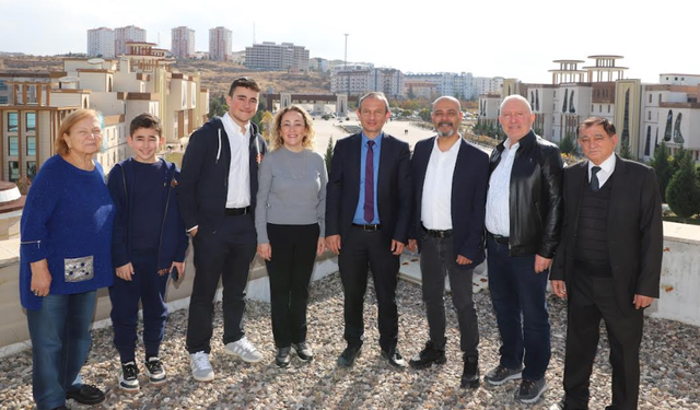 Vefa Küçük’ün kızı ve ailesi NEVÜ’de