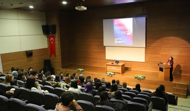 Çin Dili ve Edebiyatı Öğrencileri, Rehber Sultan Görkem ile Buluştu