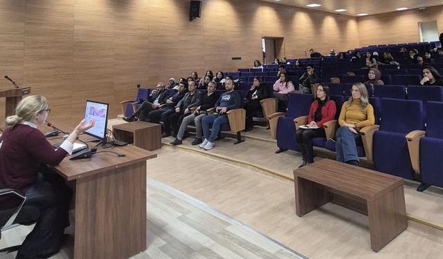 Çok Dilli Toplumlarda Dil Öğrenme Deneyimleri Konferansı