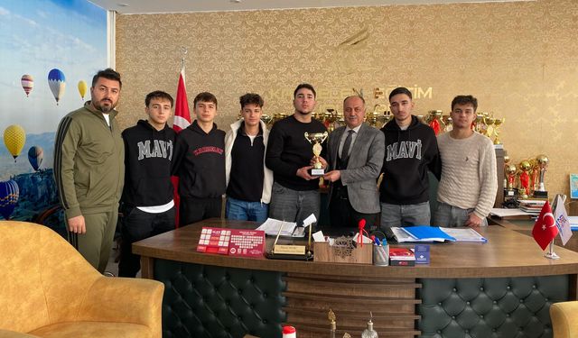 Kardelen futsal takımı il ikincisi